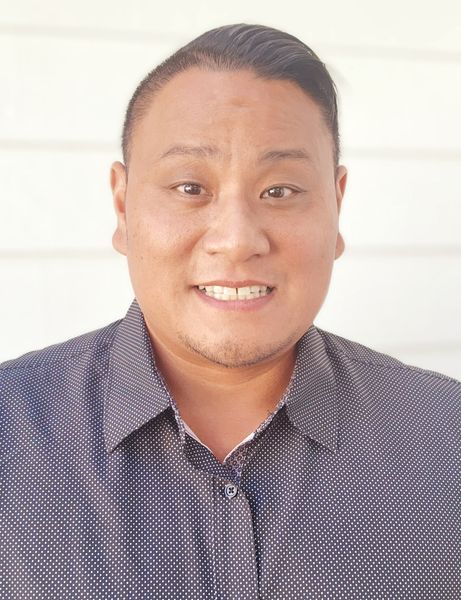 Robert Tabafunda-Apostol, Broker